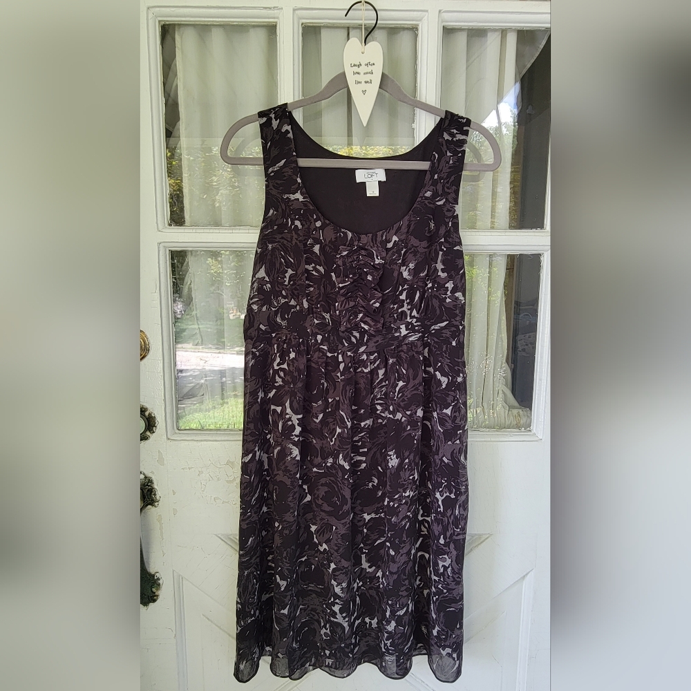 Ann Taylor LOFT size 10 dress- black, gray, white, ruffles